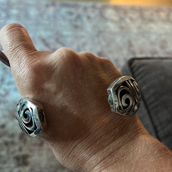 Brighton London silver bangle with crystals all around. - Picture 4 of 5